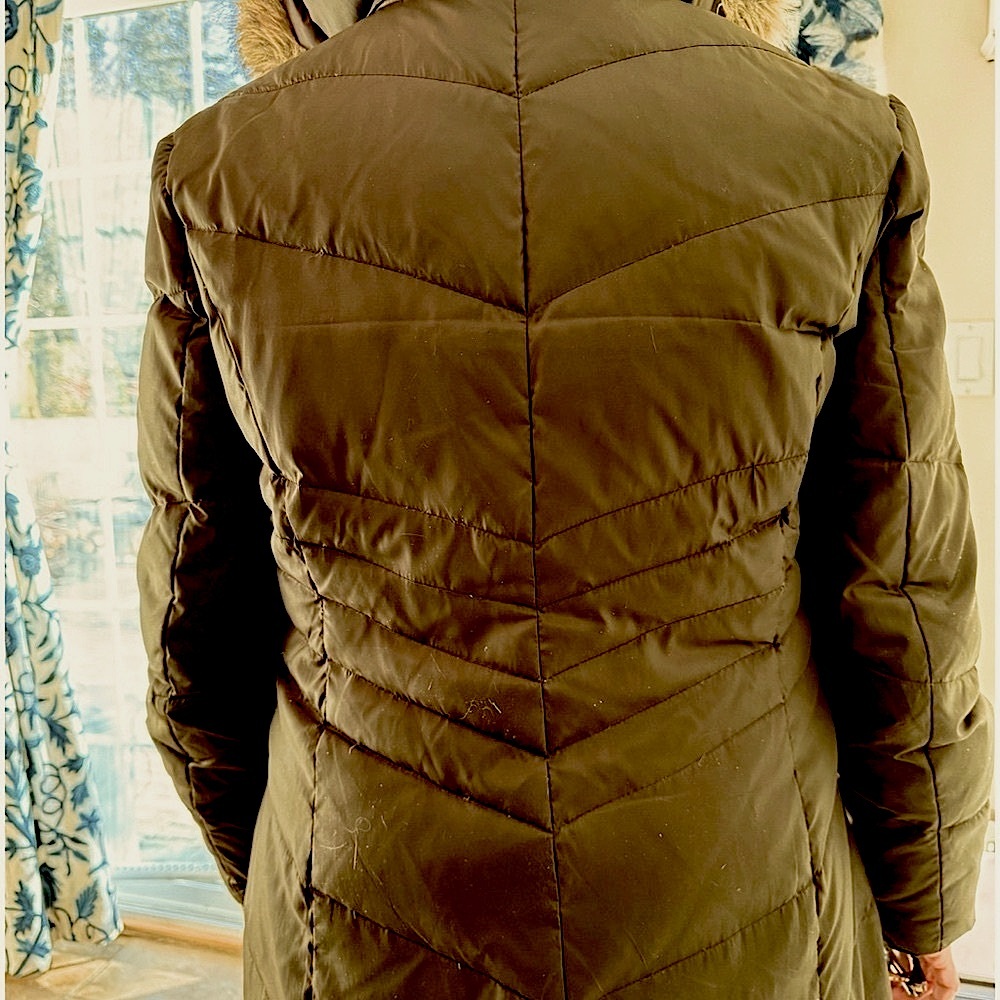 London Fog Down Parka, Fur Hood, Pockets, Inner Wrist Sleeve, M - Picture 12 of 14